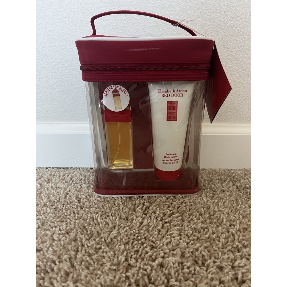 Elizabeth Arden Red Door Gift Set EDT Spray 0.85 fl oz + Lotion 3.3 fl oz
